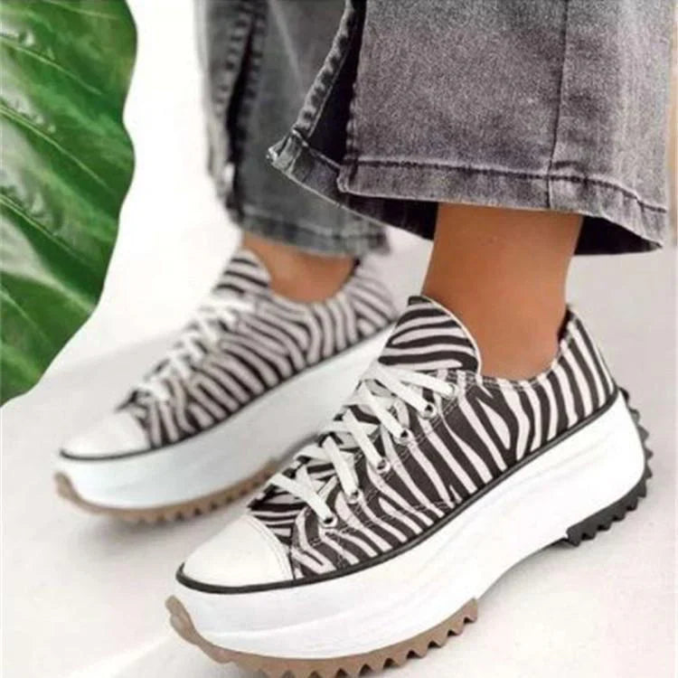 Aloria™ – sneakersy z płóciennej podnoszonej cholewki