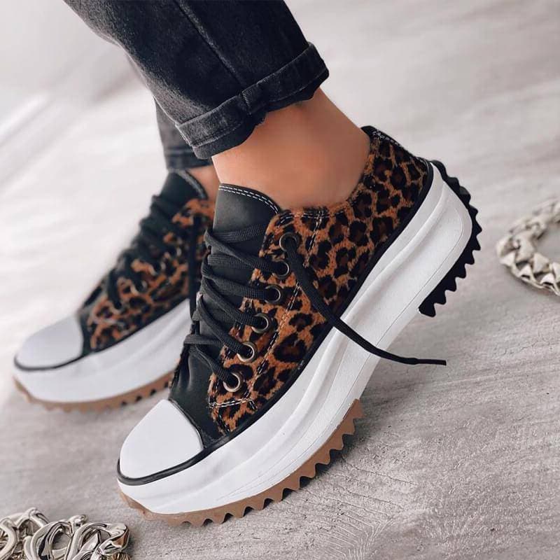Aloria™ – sneakersy z płóciennej podnoszonej cholewki